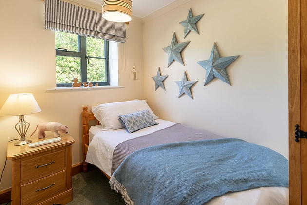 Peewit Cottage's single bedroom